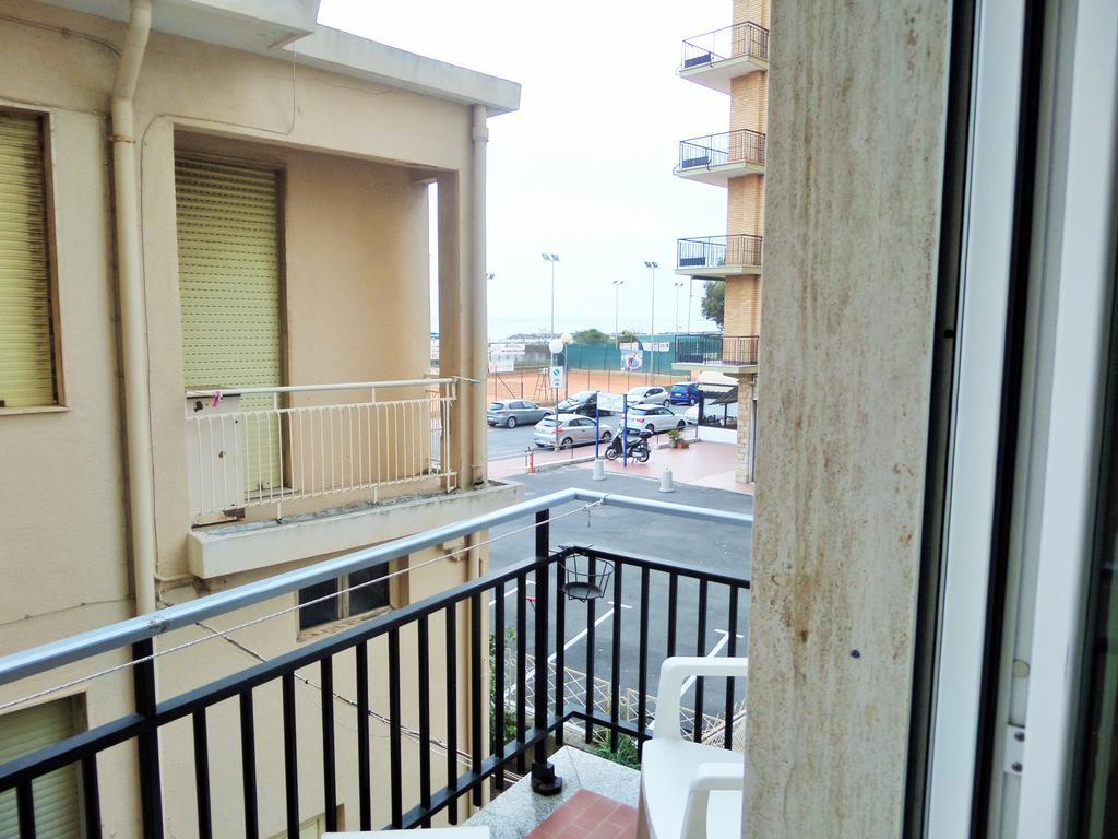 Hotel Lucerna อาร์มา ดิ ตัจจา ภายนอก รูปภาพ